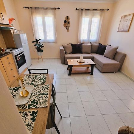 Estrella Apartment Спарти Екстериор снимка