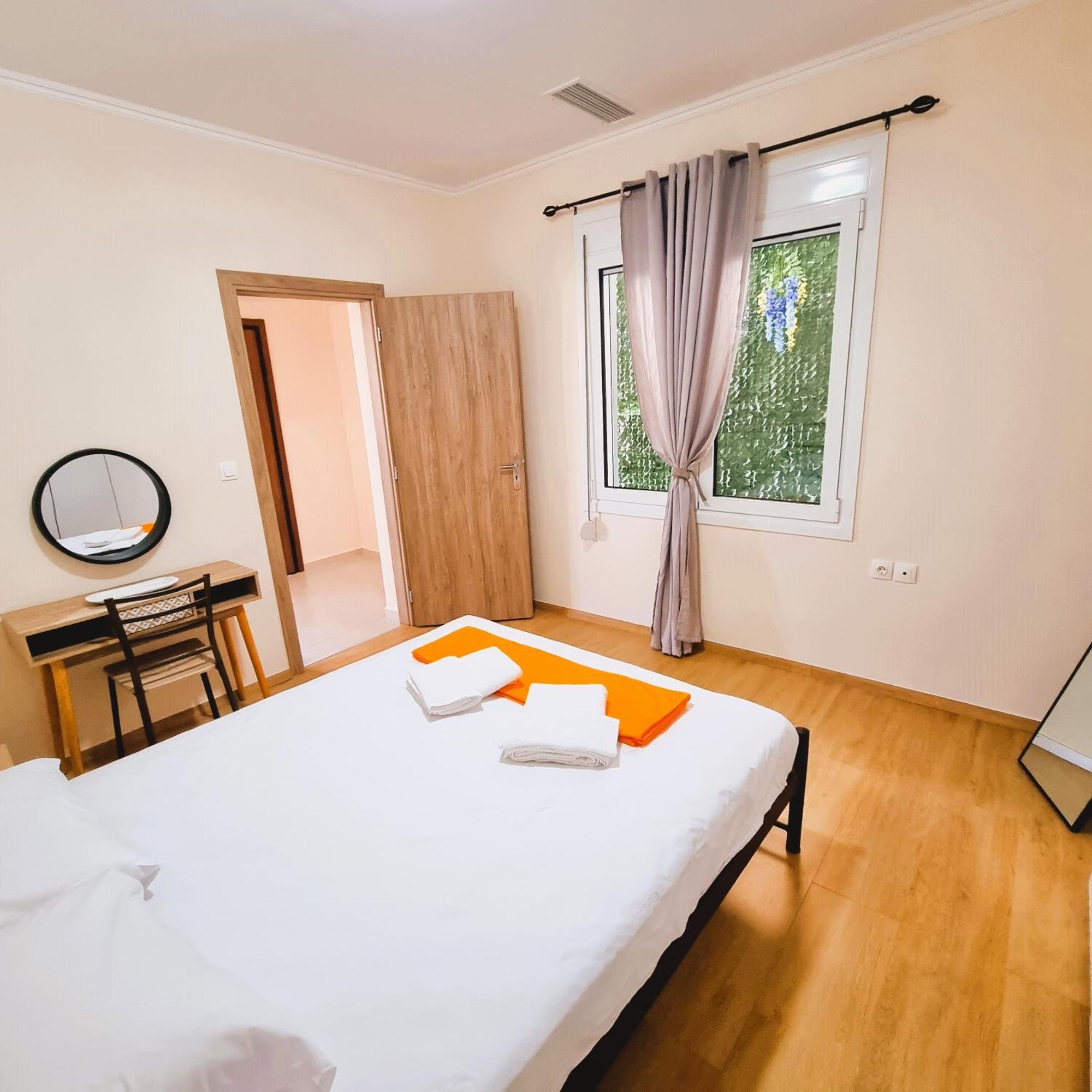 Estrella Apartment Спарти Екстериор снимка