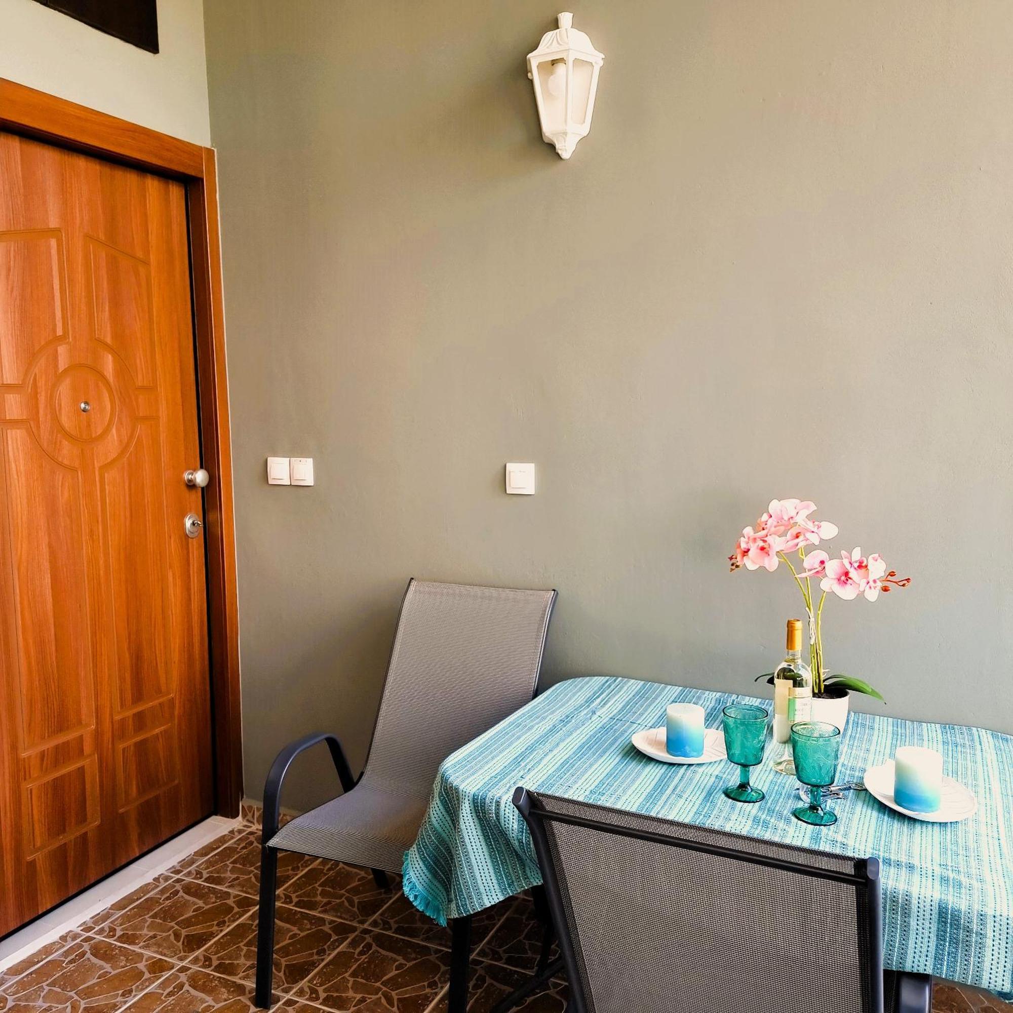 Estrella Apartment Спарти Екстериор снимка