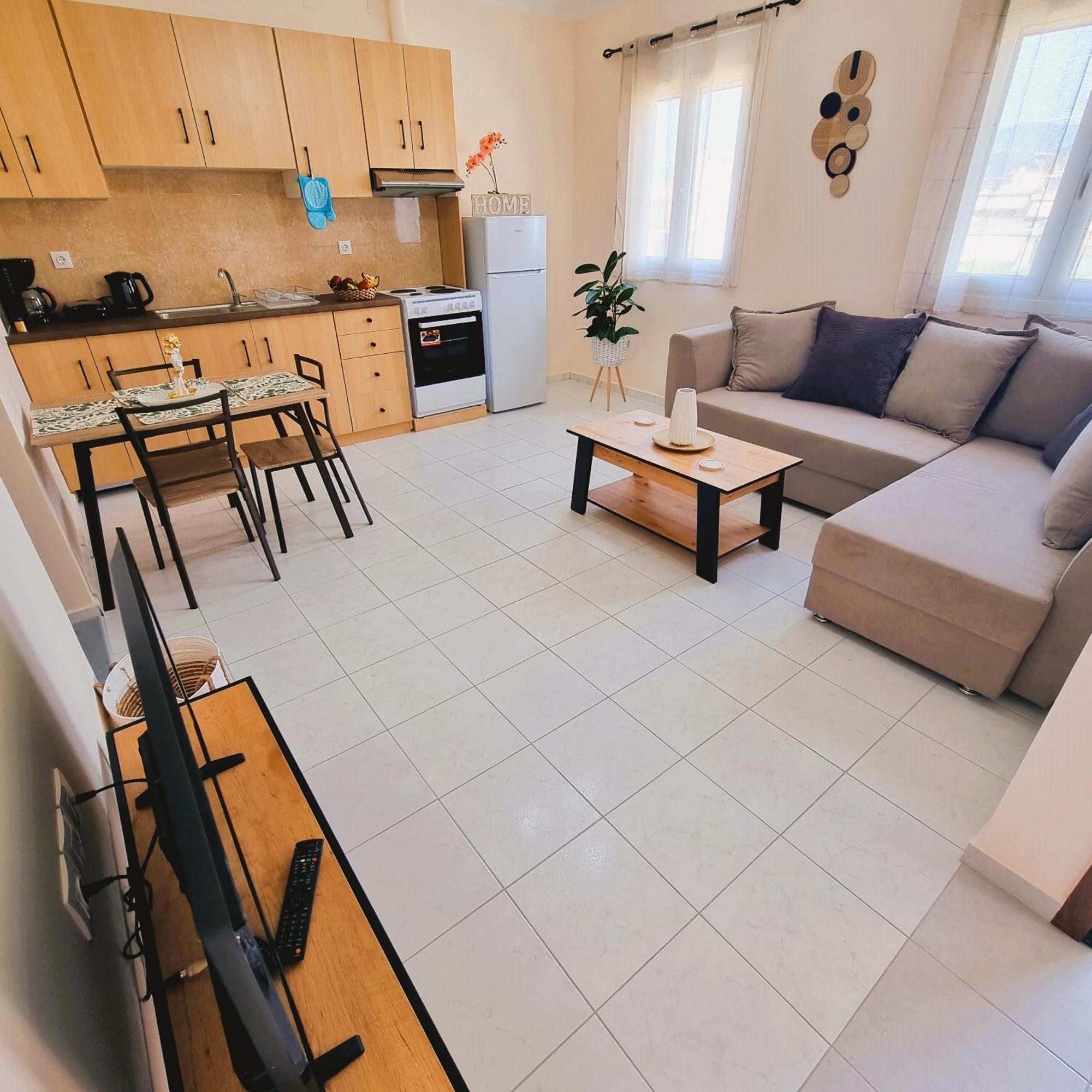 Estrella Apartment Спарти Екстериор снимка